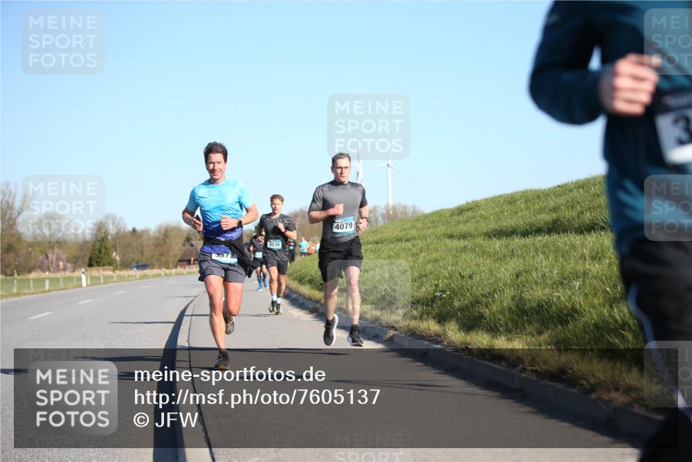 06.04.2025 - 44. Internationalen Wilhelmsburger Insellauf Jannik Wohlers http://msf.ph/oto/7605137 06.04.2025 09:22:33 Laufen 357, 3536, 4079 meine-sportfotos.de