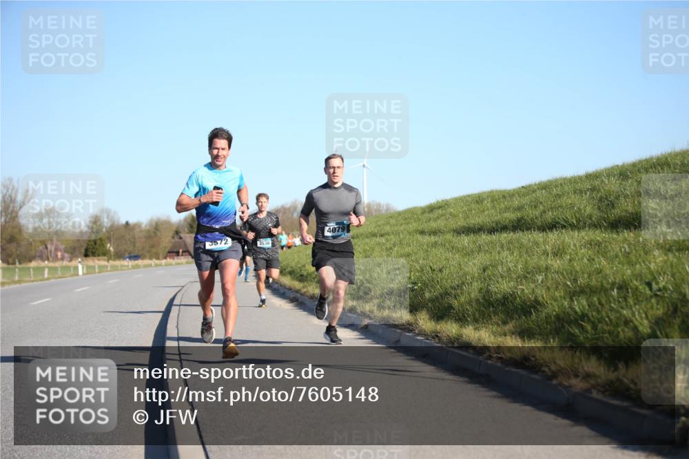 06.04.2025 - 44. Internationalen Wilhelmsburger Insellauf Jannik Wohlers http://msf.ph/oto/7605148 06.04.2025 09:22:33 Laufen 3572, 3536, 4079 meine-sportfotos.de
