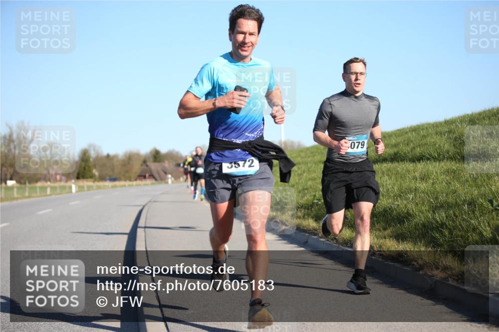 06.04.2025 - 44. Internationalen Wilhelmsburger Insellauf Jannik Wohlers http://msf.ph/oto/7605183 06.04.2025 09:22:34 Laufen 079, 3572 meine-sportfotos.de