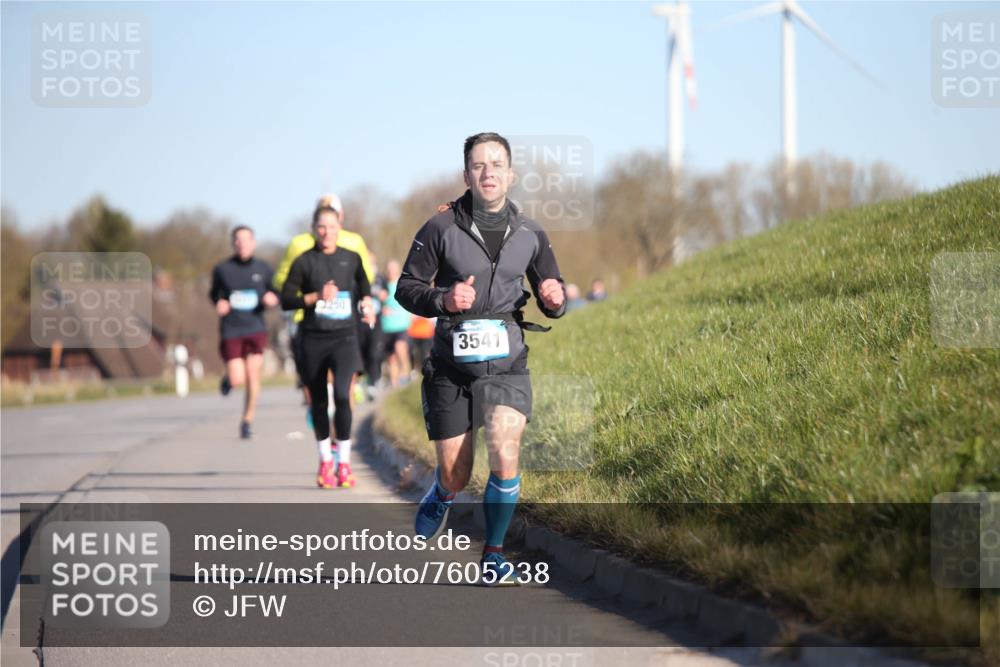 06.04.2025 - 44. Internationalen Wilhelmsburger Insellauf Jannik Wohlers http://msf.ph/oto/7605238 06.04.2025 09:22:37 Laufen 250, 3541 meine-sportfotos.de