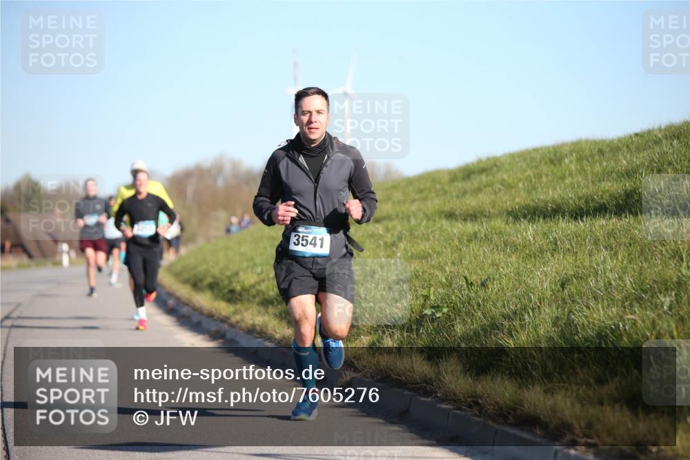 06.04.2025 - 44. Internationalen Wilhelmsburger Insellauf Jannik Wohlers http://msf.ph/oto/7605276 06.04.2025 09:22:39 Laufen 3541 meine-sportfotos.de
