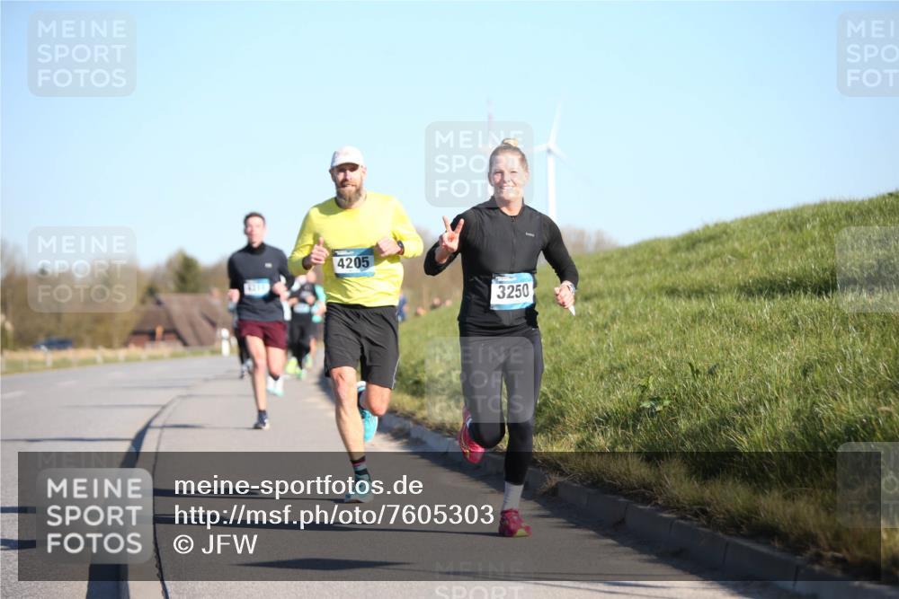 06.04.2025 - 44. Internationalen Wilhelmsburger Insellauf Jannik Wohlers http://msf.ph/oto/7605303 06.04.2025 09:22:43 Laufen 4205, 3250 meine-sportfotos.de