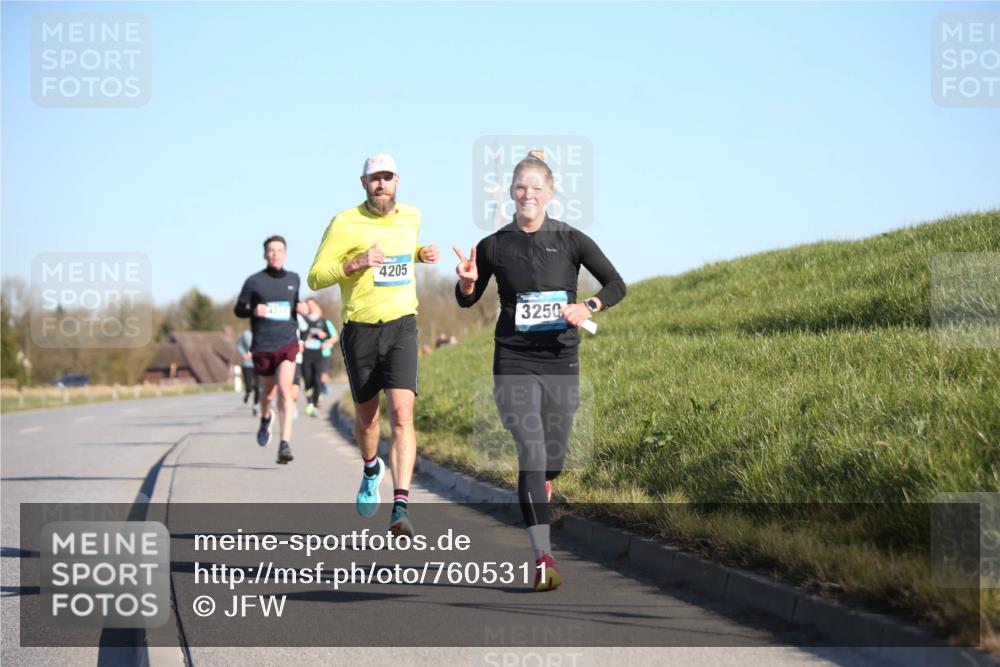 06.04.2025 - 44. Internationalen Wilhelmsburger Insellauf Jannik Wohlers http://msf.ph/oto/7605311 06.04.2025 09:22:43 Laufen 4205, 3250 meine-sportfotos.de