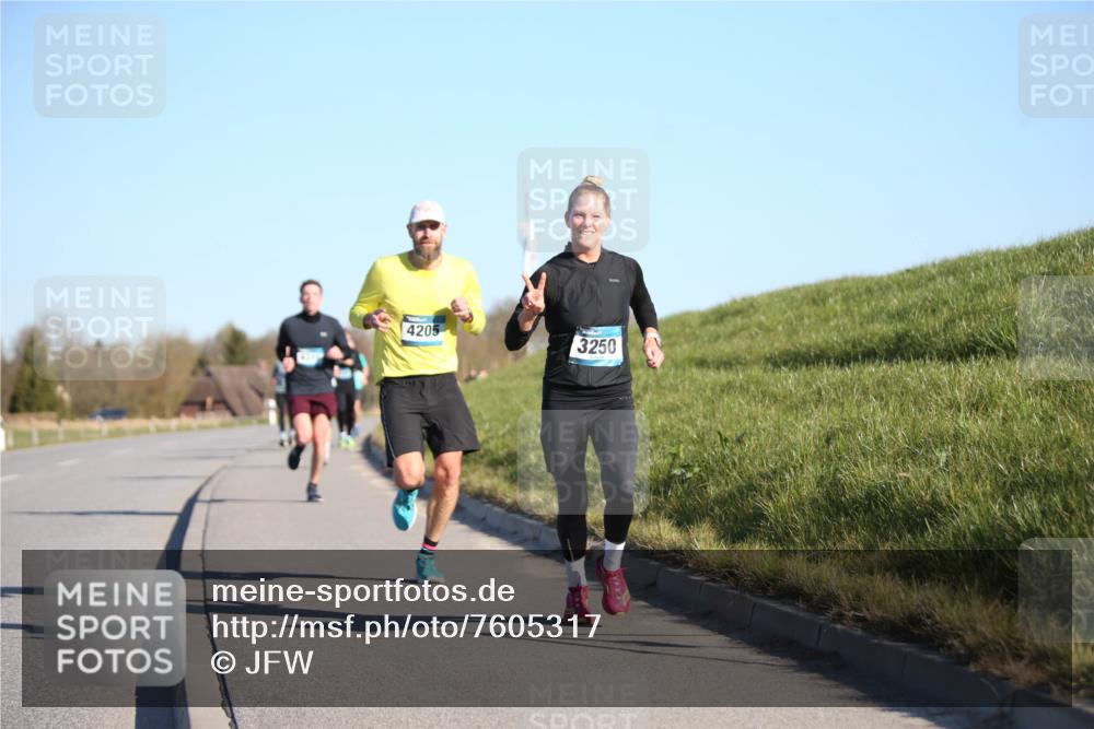 06.04.2025 - 44. Internationalen Wilhelmsburger Insellauf Jannik Wohlers http://msf.ph/oto/7605317 06.04.2025 09:22:43 Laufen 4205, 3250 meine-sportfotos.de
