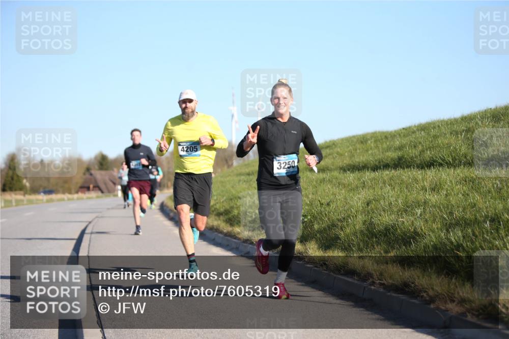 06.04.2025 - 44. Internationalen Wilhelmsburger Insellauf Jannik Wohlers http://msf.ph/oto/7605319 06.04.2025 09:22:43 Laufen 4205, 3250 meine-sportfotos.de