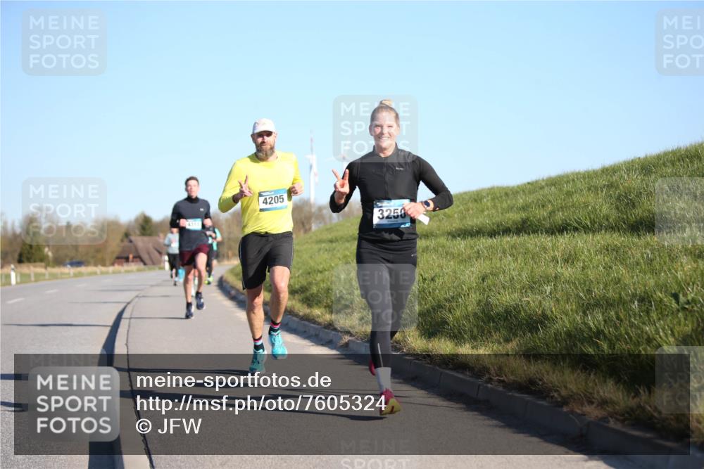 06.04.2025 - 44. Internationalen Wilhelmsburger Insellauf Jannik Wohlers http://msf.ph/oto/7605324 06.04.2025 09:22:44 Laufen 4205, 3250 meine-sportfotos.de