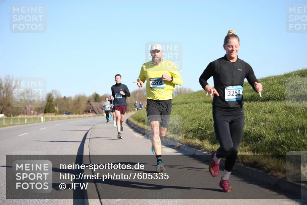 06.04.2025 - 44. Internationalen Wilhelmsburger Insellauf Jannik Wohlers http://msf.ph/oto/7605335 06.04.2025 09:22:44 Laufen 4311, 4205, 3250 meine-sportfotos.de
