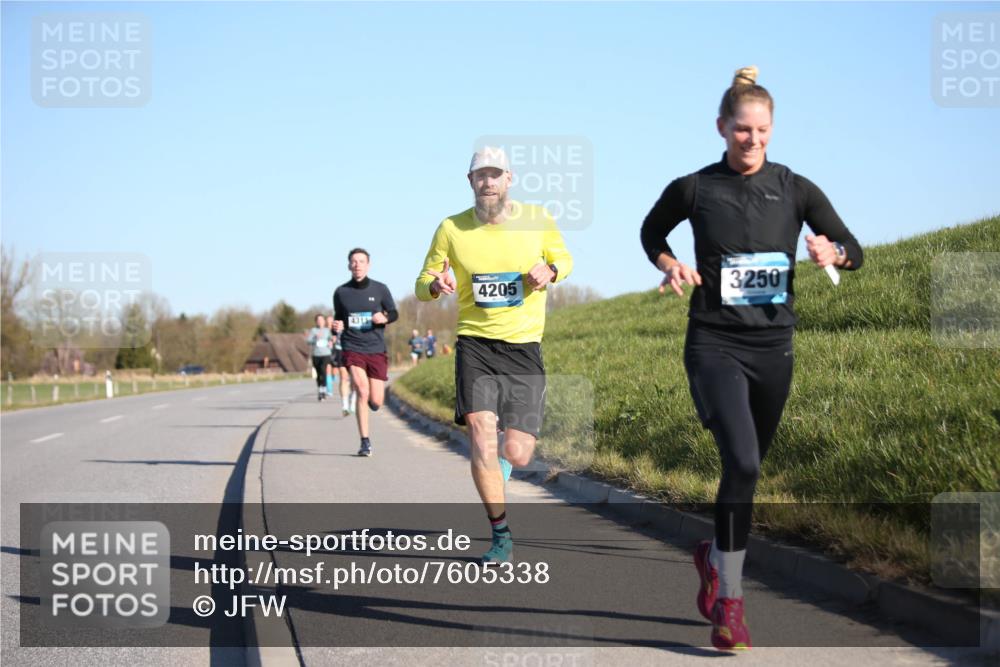 06.04.2025 - 44. Internationalen Wilhelmsburger Insellauf Jannik Wohlers http://msf.ph/oto/7605338 06.04.2025 09:22:44 Laufen 4205, 3250, 431 meine-sportfotos.de