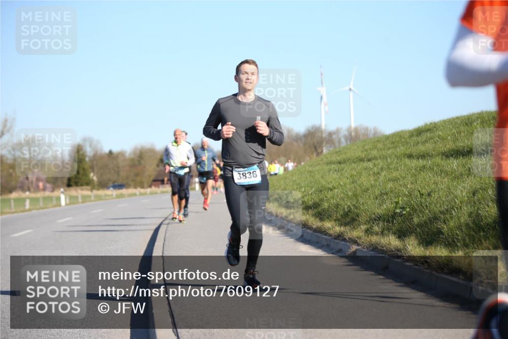 06.04.2025 - 44. Internationalen Wilhelmsburger Insellauf Jannik Wohlers http://msf.ph/oto/7609127 06.04.2025 09:22:57 Laufen 3836 meine-sportfotos.de