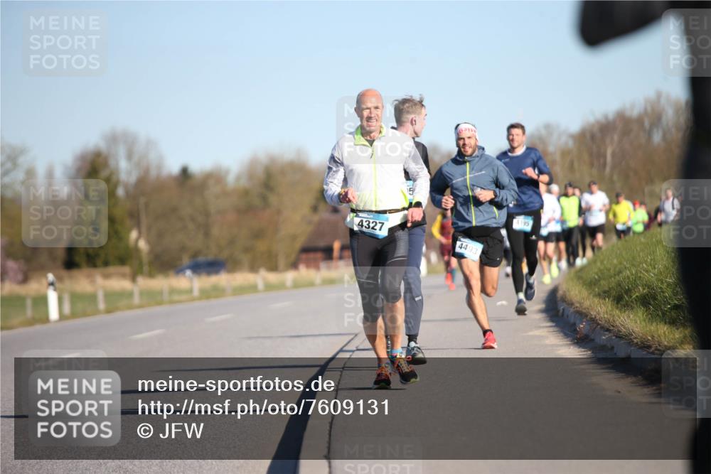 06.04.2025 - 44. Internationalen Wilhelmsburger Insellauf Jannik Wohlers http://msf.ph/oto/7609131 06.04.2025 09:22:58 Laufen 4327, 4493, 4195 meine-sportfotos.de