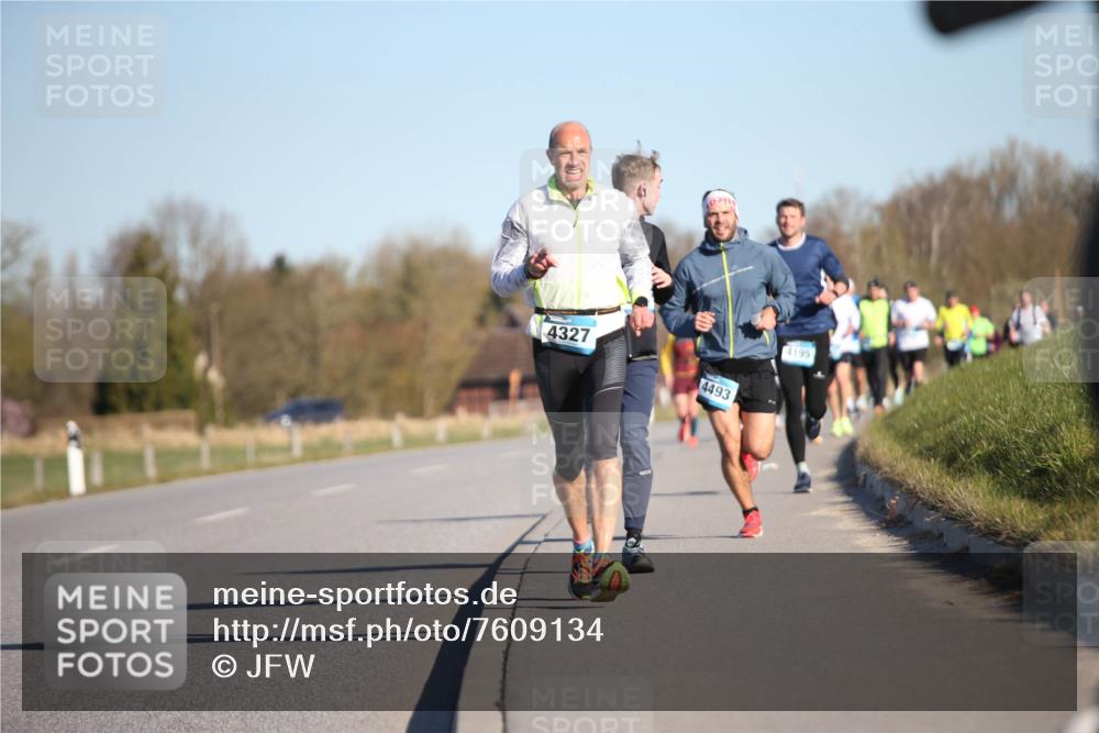 06.04.2025 - 44. Internationalen Wilhelmsburger Insellauf Jannik Wohlers http://msf.ph/oto/7609134 06.04.2025 09:22:58 Laufen 4327, 4493, 4195 meine-sportfotos.de