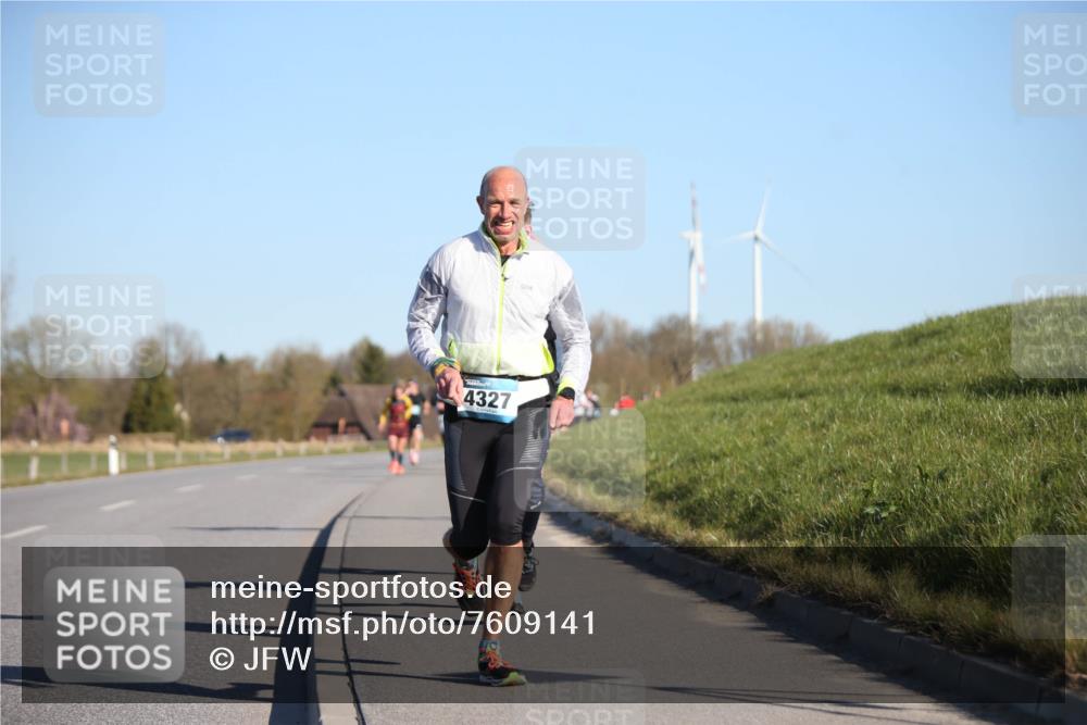 06.04.2025 - 44. Internationalen Wilhelmsburger Insellauf Jannik Wohlers http://msf.ph/oto/7609141 06.04.2025 09:23:02 Laufen 4327 meine-sportfotos.de