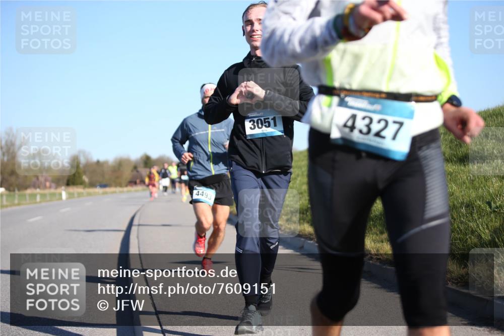 06.04.2025 - 44. Internationalen Wilhelmsburger Insellauf Jannik Wohlers http://msf.ph/oto/7609151 06.04.2025 09:23:04 Laufen 4493, 3051, 4327 meine-sportfotos.de