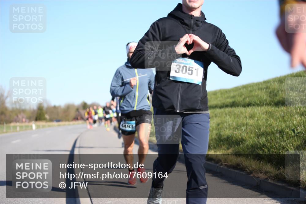 06.04.2025 - 44. Internationalen Wilhelmsburger Insellauf Jannik Wohlers http://msf.ph/oto/7609164 06.04.2025 09:23:04 Laufen 4493, 3051 meine-sportfotos.de