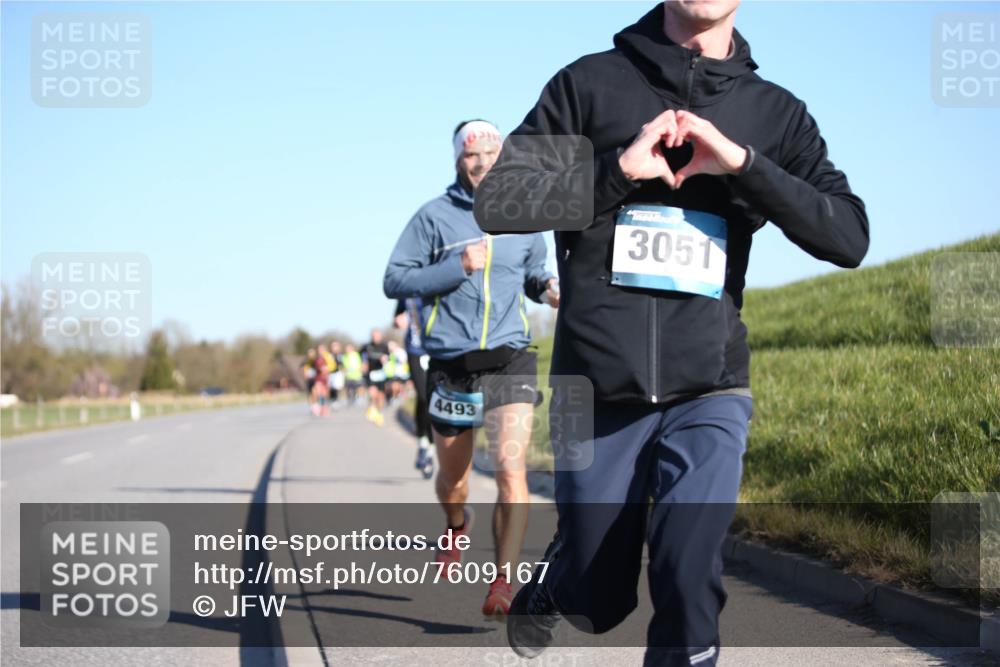06.04.2025 - 44. Internationalen Wilhelmsburger Insellauf Jannik Wohlers http://msf.ph/oto/7609167 06.04.2025 09:23:04 Laufen 4493, 3051 meine-sportfotos.de