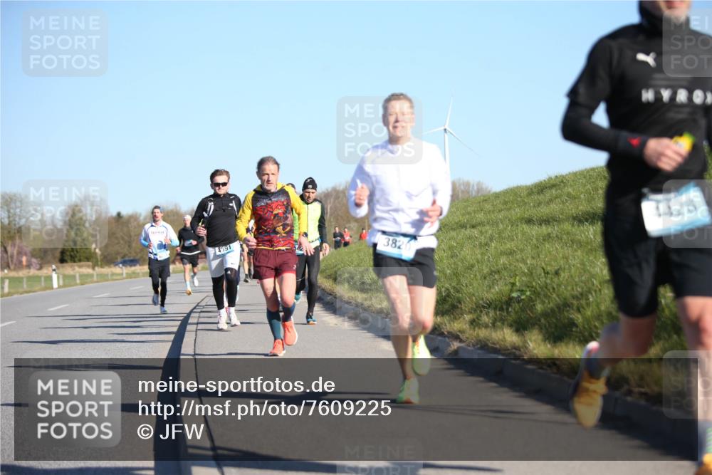 06.04.2025 - 44. Internationalen Wilhelmsburger Insellauf Jannik Wohlers http://msf.ph/oto/7609225 06.04.2025 09:23:13 Laufen 3591, 382, 1328 meine-sportfotos.de