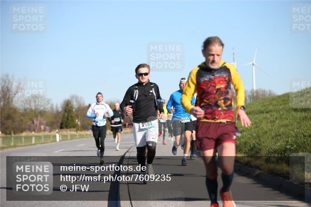 06.04.2025 - 44. Internationalen Wilhelmsburger Insellauf Jannik Wohlers http://msf.ph/oto/7609235 06.04.2025 09:23:14 Laufen 4013, 3591, 4014 meine-sportfotos.de