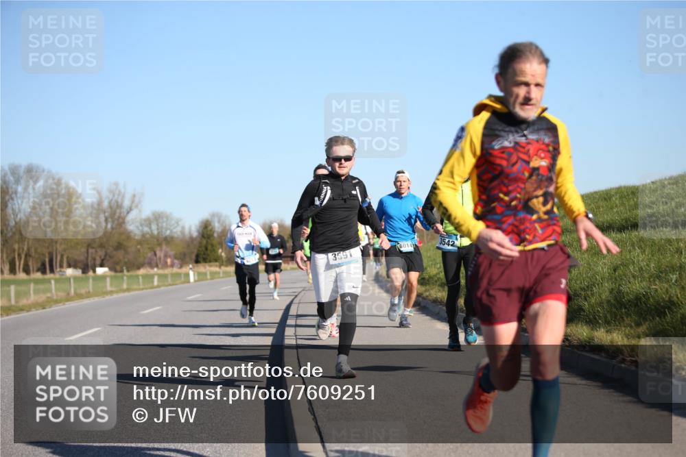 06.04.2025 - 44. Internationalen Wilhelmsburger Insellauf Jannik Wohlers http://msf.ph/oto/7609251 06.04.2025 09:23:15 Laufen 3591, 40141, 3542 meine-sportfotos.de