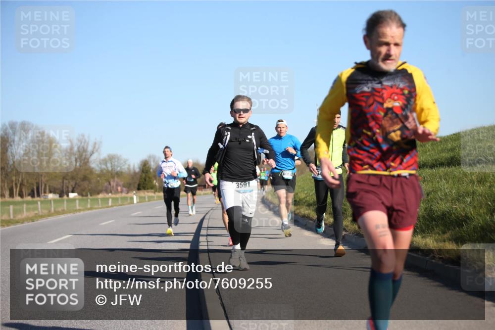 06.04.2025 - 44. Internationalen Wilhelmsburger Insellauf Jannik Wohlers http://msf.ph/oto/7609255 06.04.2025 09:23:15 Laufen 3591, 40141 meine-sportfotos.de