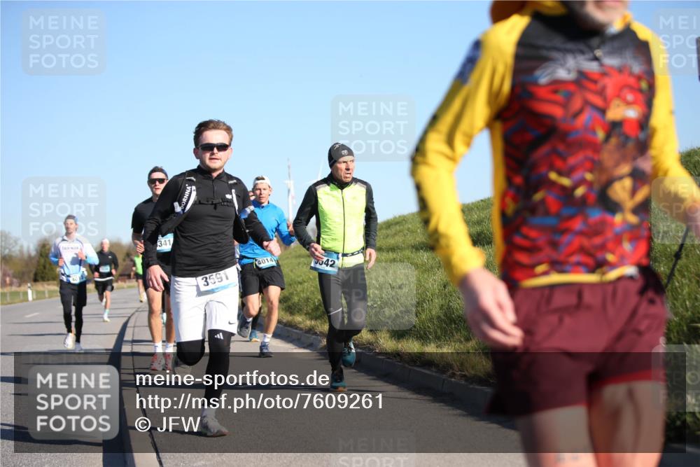 06.04.2025 - 44. Internationalen Wilhelmsburger Insellauf Jannik Wohlers http://msf.ph/oto/7609261 06.04.2025 09:23:16 Laufen 341, 3591, 4014, 42 meine-sportfotos.de