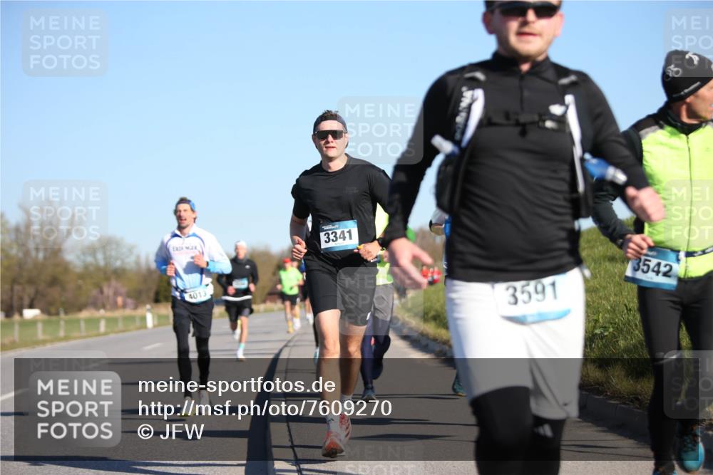 06.04.2025 - 44. Internationalen Wilhelmsburger Insellauf Jannik Wohlers http://msf.ph/oto/7609270 06.04.2025 09:23:17 Laufen 3341, 4013, 3591, 3542 meine-sportfotos.de