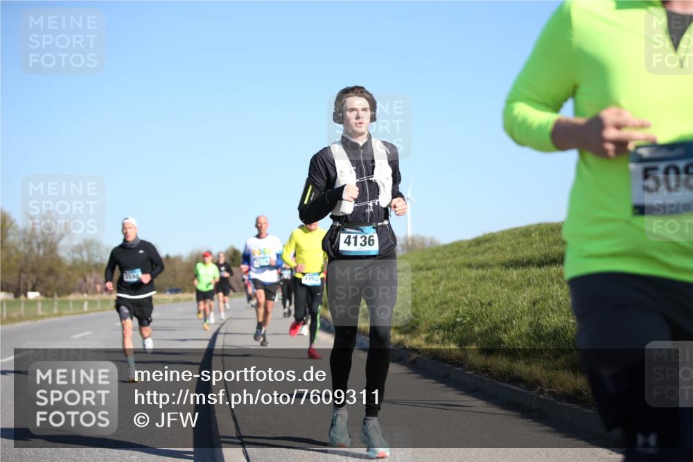 06.04.2025 - 44. Internationalen Wilhelmsburger Insellauf Jannik Wohlers http://msf.ph/oto/7609311 06.04.2025 09:23:20 Laufen 3598, 1516, 4454, 4136, 508 meine-sportfotos.de