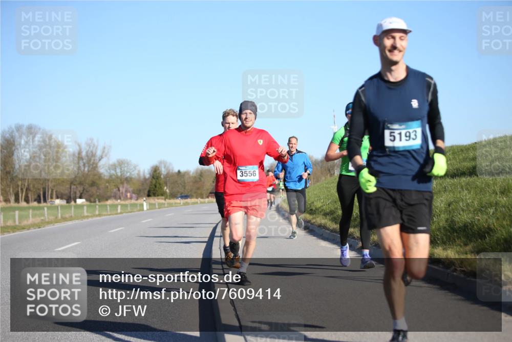 06.04.2025 - 44. Internationalen Wilhelmsburger Insellauf Jannik Wohlers http://msf.ph/oto/7609414 06.04.2025 09:23:30 Laufen 3556, 5193 meine-sportfotos.de