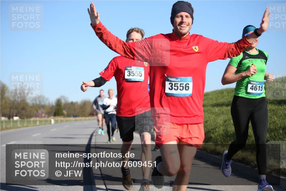 06.04.2025 - 44. Internationalen Wilhelmsburger Insellauf Jannik Wohlers http://msf.ph/oto/7609451 06.04.2025 09:23:31 Laufen 3555, 3556, 4615 meine-sportfotos.de