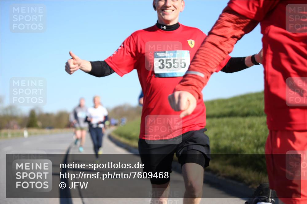 06.04.2025 - 44. Internationalen Wilhelmsburger Insellauf Jannik Wohlers http://msf.ph/oto/7609468 06.04.2025 09:23:32 Laufen 3555 meine-sportfotos.de