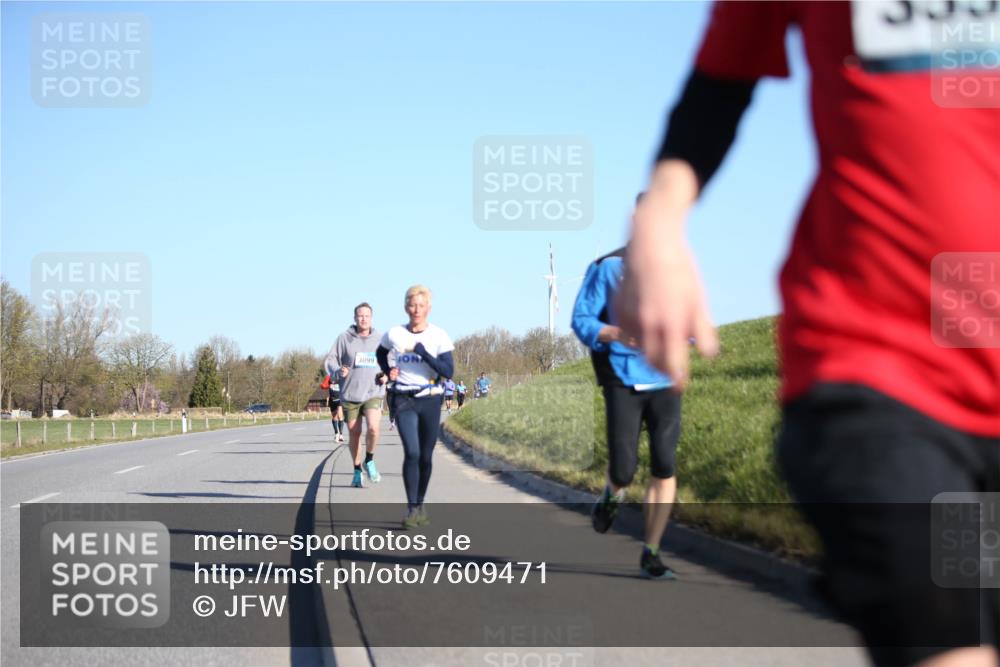 06.04.2025 - 44. Internationalen Wilhelmsburger Insellauf Jannik Wohlers http://msf.ph/oto/7609471 06.04.2025 09:23:33 Laufen 3099 meine-sportfotos.de