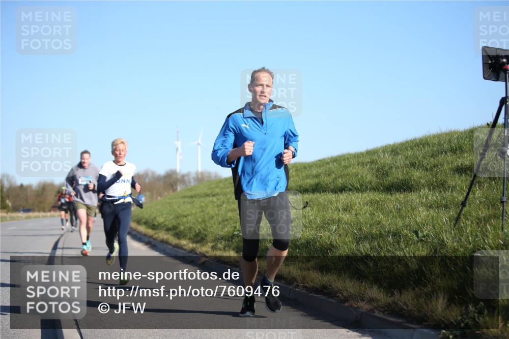 06.04.2025 - 44. Internationalen Wilhelmsburger Insellauf Jannik Wohlers http://msf.ph/oto/7609476 06.04.2025 09:23:33 Laufen  meine-sportfotos.de