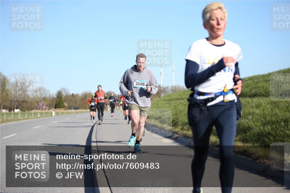06.04.2025 - 44. Internationalen Wilhelmsburger Insellauf Jannik Wohlers http://msf.ph/oto/7609483 06.04.2025 09:23:35 Laufen 3099 meine-sportfotos.de