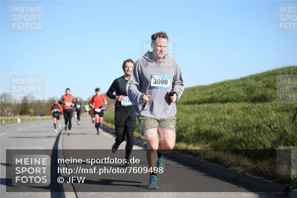 06.04.2025 - 44. Internationalen Wilhelmsburger Insellauf Jannik Wohlers http://msf.ph/oto/7609498 06.04.2025 09:23:36 Laufen 318, 3099 meine-sportfotos.de