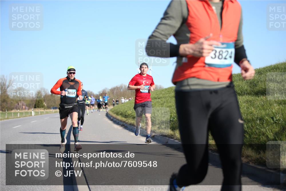 06.04.2025 - 44. Internationalen Wilhelmsburger Insellauf Jannik Wohlers http://msf.ph/oto/7609548 06.04.2025 09:23:41 Laufen 3884, 049, 3824 meine-sportfotos.de