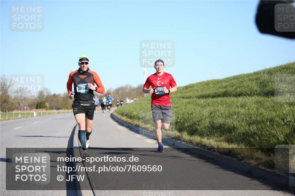 06.04.2025 - 44. Internationalen Wilhelmsburger Insellauf Jannik Wohlers http://msf.ph/oto/7609560 06.04.2025 09:23:42 Laufen 3884, 304 meine-sportfotos.de