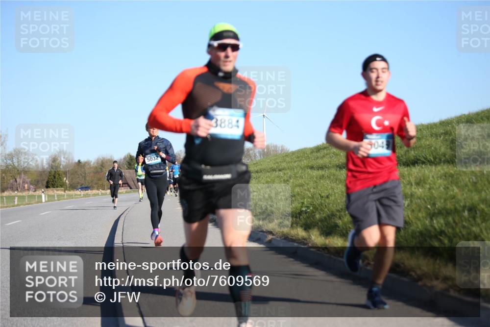 06.04.2025 - 44. Internationalen Wilhelmsburger Insellauf Jannik Wohlers http://msf.ph/oto/7609569 06.04.2025 09:23:43 Laufen 5032, 3884, 5049 meine-sportfotos.de