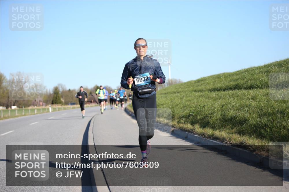 06.04.2025 - 44. Internationalen Wilhelmsburger Insellauf Jannik Wohlers http://msf.ph/oto/7609609 06.04.2025 09:23:45 Laufen 5032 meine-sportfotos.de