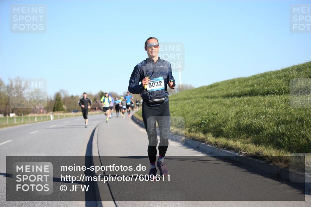 06.04.2025 - 44. Internationalen Wilhelmsburger Insellauf Jannik Wohlers http://msf.ph/oto/7609611 06.04.2025 09:23:45 Laufen 5032 meine-sportfotos.de