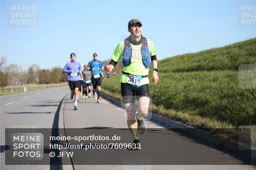 06.04.2025 - 44. Internationalen Wilhelmsburger Insellauf Jannik Wohlers http://msf.ph/oto/7609633 06.04.2025 09:23:53 Laufen 425, 3610 meine-sportfotos.de
