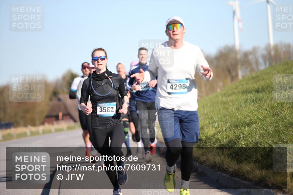06.04.2025 - 44. Internationalen Wilhelmsburger Insellauf Jannik Wohlers http://msf.ph/oto/7609731 06.04.2025 09:24:06 Laufen 3562, 4298 meine-sportfotos.de