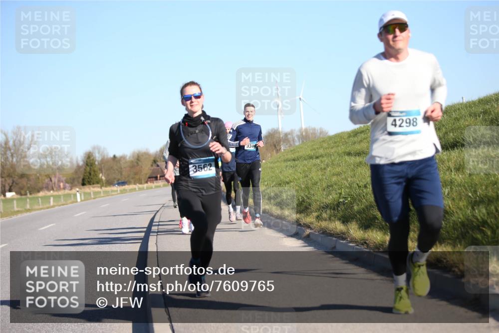 06.04.2025 - 44. Internationalen Wilhelmsburger Insellauf Jannik Wohlers http://msf.ph/oto/7609765 06.04.2025 09:24:08 Laufen 3562, 3344, 4298 meine-sportfotos.de