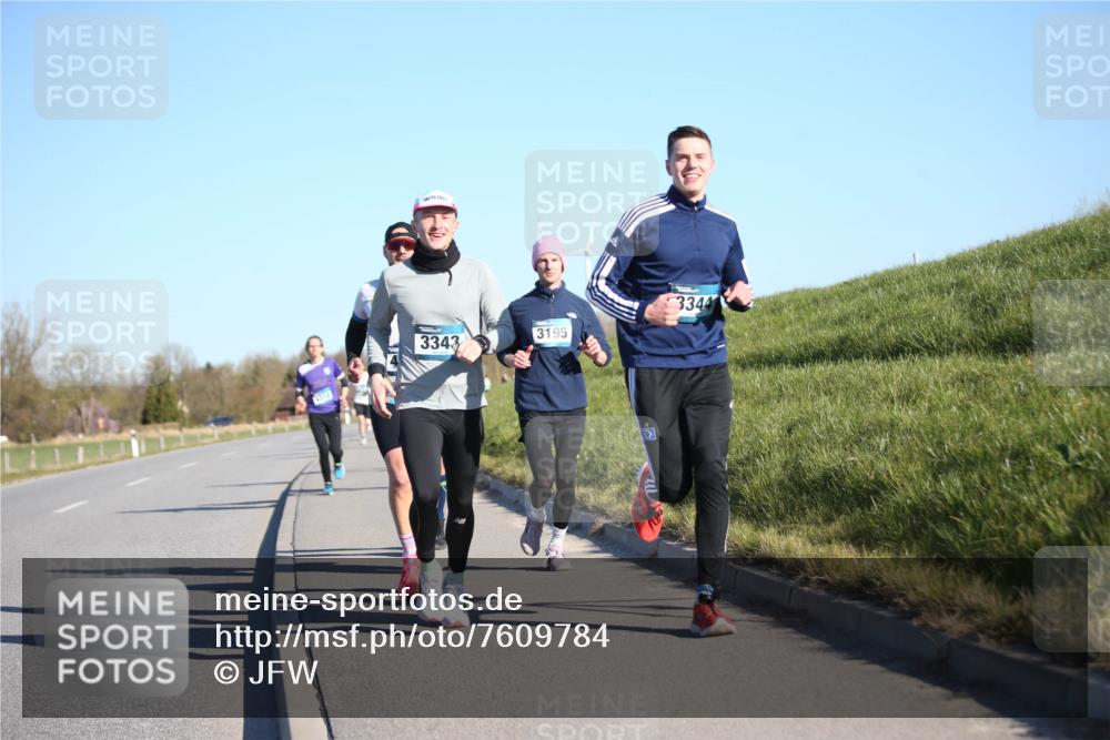 06.04.2025 - 44. Internationalen Wilhelmsburger Insellauf Jannik Wohlers http://msf.ph/oto/7609784 06.04.2025 09:24:11 Laufen 3343, 4310, 3195, 3344 meine-sportfotos.de