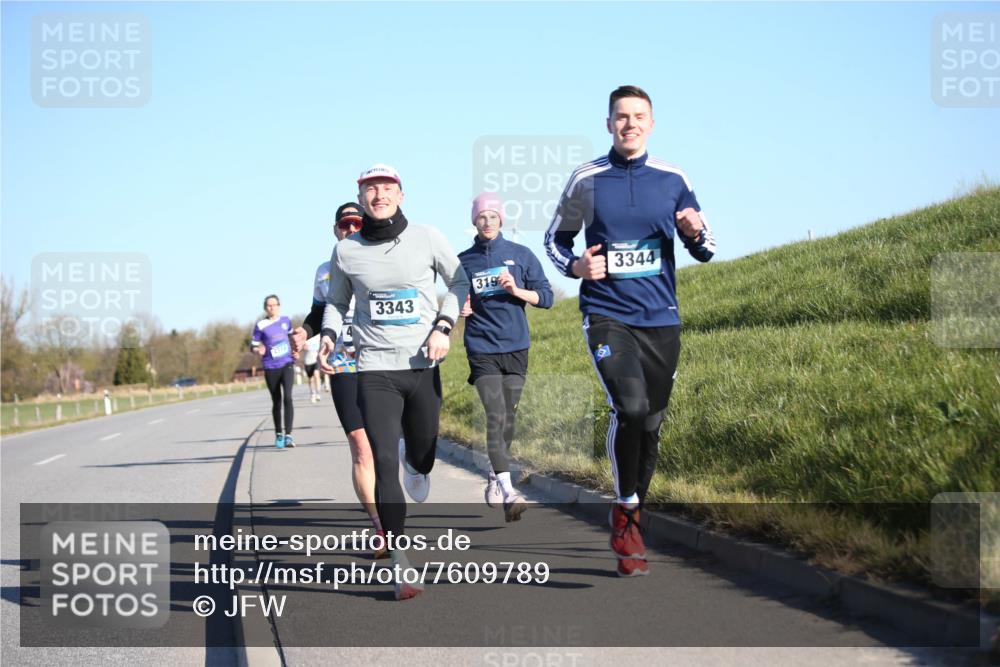 06.04.2025 - 44. Internationalen Wilhelmsburger Insellauf Jannik Wohlers http://msf.ph/oto/7609789 06.04.2025 09:24:11 Laufen 319, 3343, 3344 meine-sportfotos.de
