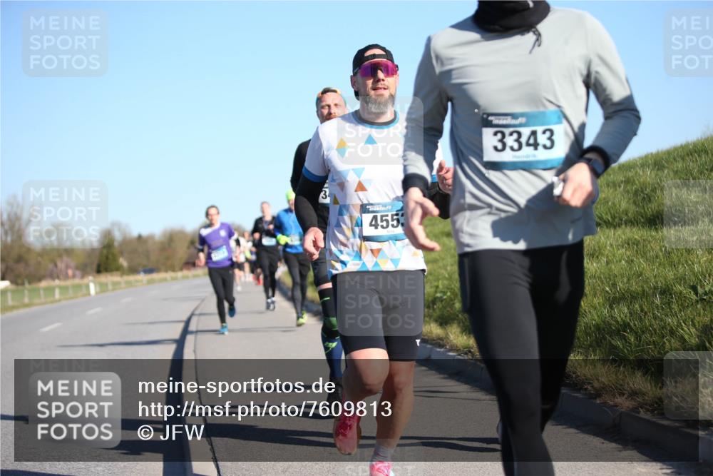 06.04.2025 - 44. Internationalen Wilhelmsburger Insellauf Jannik Wohlers http://msf.ph/oto/7609813 06.04.2025 09:24:12 Laufen 3, 455, 3343 meine-sportfotos.de