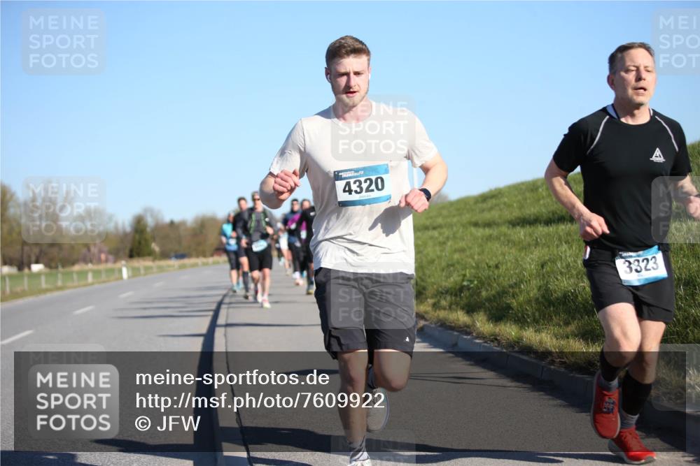 06.04.2025 - 44. Internationalen Wilhelmsburger Insellauf Jannik Wohlers http://msf.ph/oto/7609922 06.04.2025 09:24:21 Laufen 4320, 3323 meine-sportfotos.de