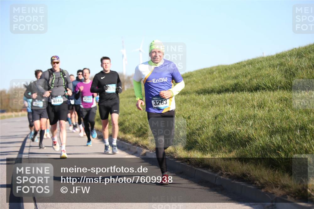 06.04.2025 - 44. Internationalen Wilhelmsburger Insellauf Jannik Wohlers http://msf.ph/oto/7609938 06.04.2025 09:24:23 Laufen 4385, 4044, 3443, 076, 3263 meine-sportfotos.de