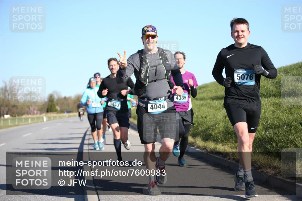 06.04.2025 - 44. Internationalen Wilhelmsburger Insellauf Jannik Wohlers http://msf.ph/oto/7609983 06.04.2025 09:24:26 Laufen 3721, 3443, 73, 4044, 4385, 5076 meine-sportfotos.de