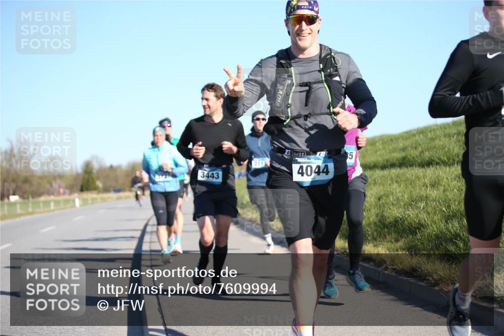 06.04.2025 - 44. Internationalen Wilhelmsburger Insellauf Jannik Wohlers http://msf.ph/oto/7609994 06.04.2025 09:24:26 Laufen 311, 3443, 4044, 5 meine-sportfotos.de