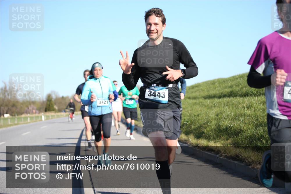 06.04.2025 - 44. Internationalen Wilhelmsburger Insellauf Jannik Wohlers http://msf.ph/oto/7610019 06.04.2025 09:24:27 Laufen 3721, 3443 meine-sportfotos.de