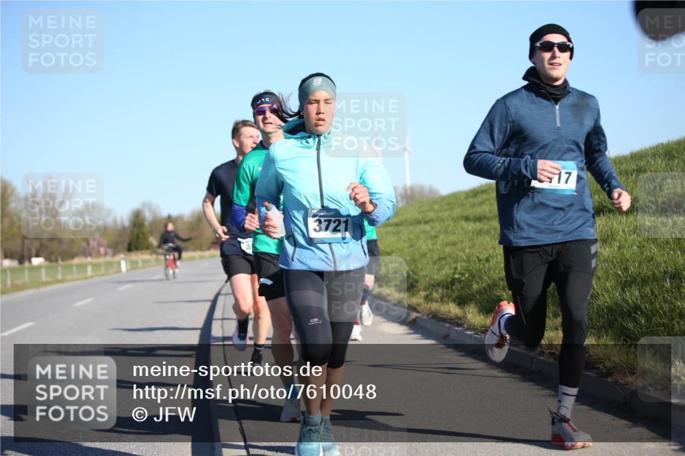 06.04.2025 - 44. Internationalen Wilhelmsburger Insellauf Jannik Wohlers http://msf.ph/oto/7610048 06.04.2025 09:24:28 Laufen 3721, 17 meine-sportfotos.de